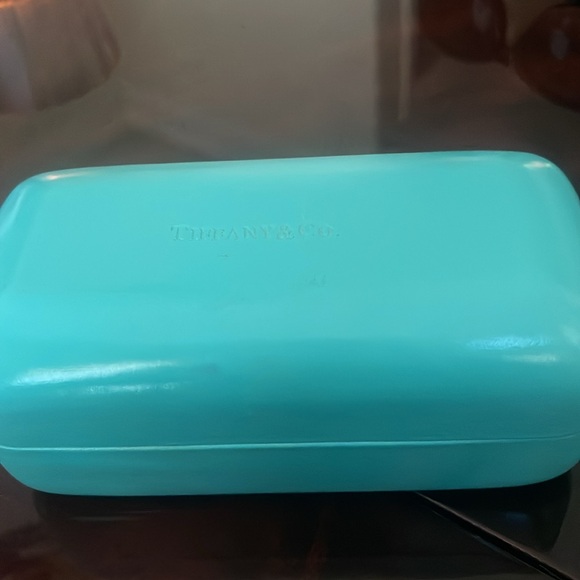 Authentic Tiffany’s Jazzy Sunglasses - Picture 4 of 4